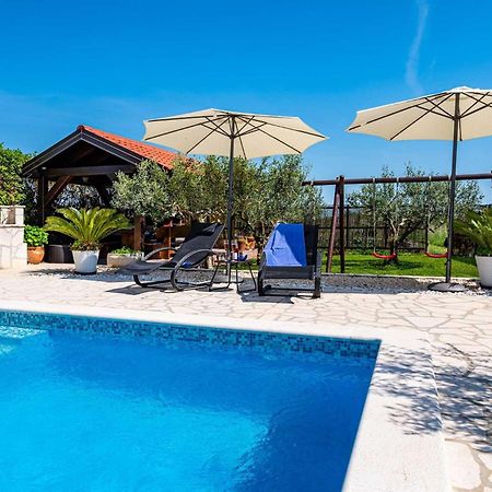 Apartment House Simoni With Pool, Zadar County プリヴラカ エクステリア 写真