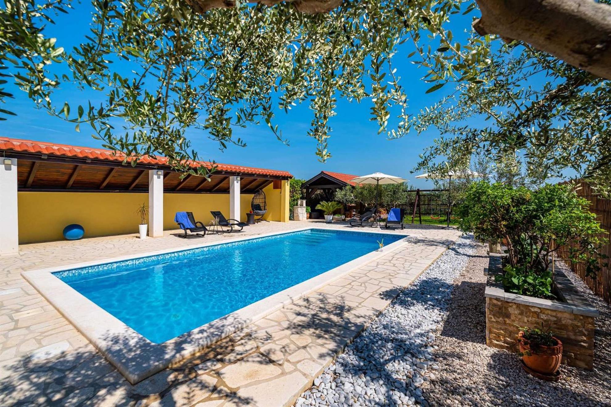 Apartment House Simoni With Pool, Zadar County プリヴラカ エクステリア 写真